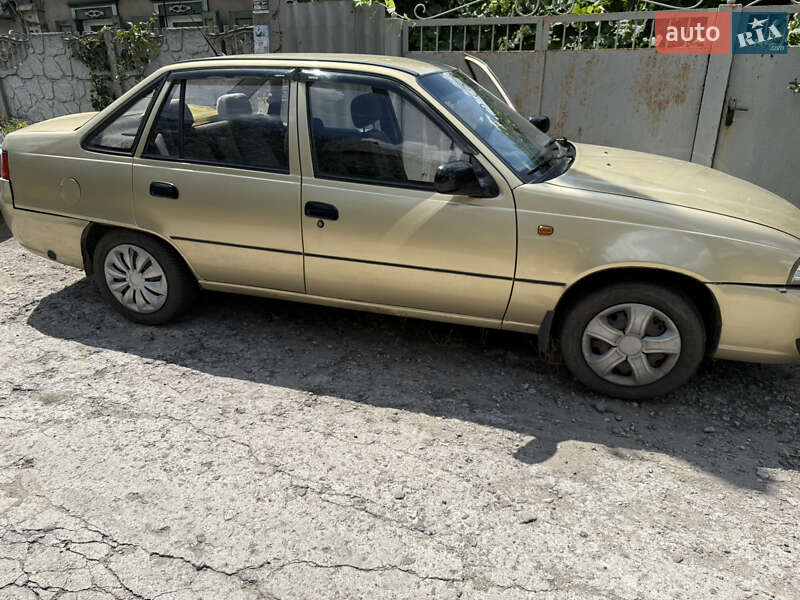 Седан Daewoo Nexia 2011 в Днепре