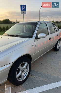 Седан Daewoo Nexia 2007 в 