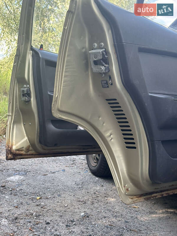 Седан Daewoo Nexia 2011 в Вишневом фото 5 Седан Daewoo Nexia 2011 в Вишневом