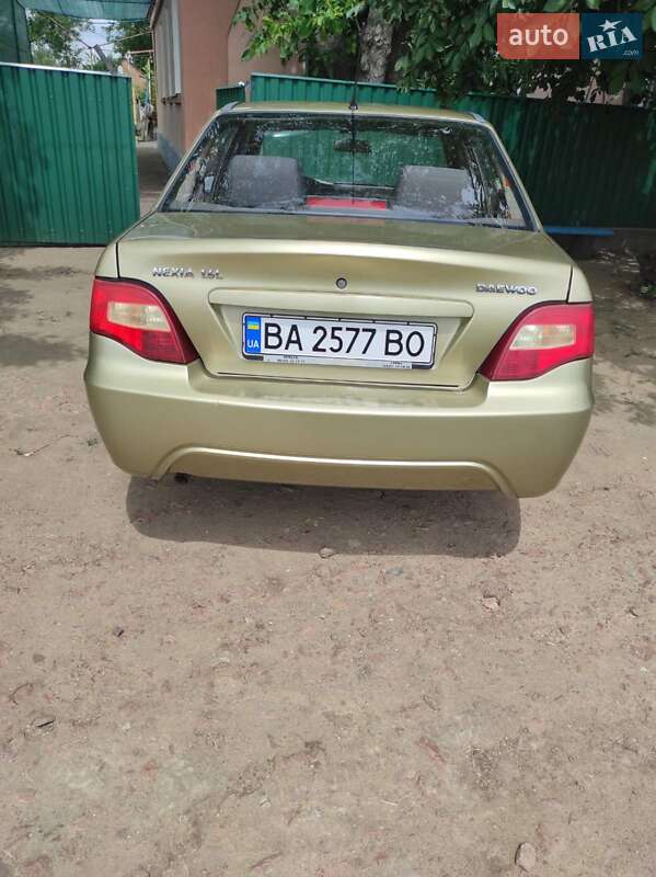 Седан Daewoo Nexia 2009 в Олександрії