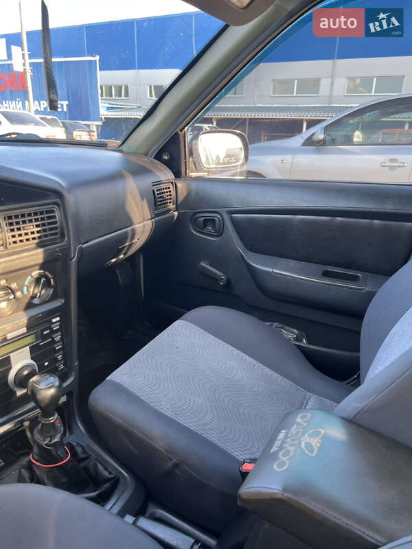 Седан Daewoo Nexia 2012 в Ромнах