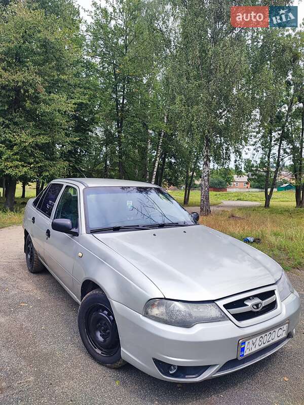 Седан Daewoo Nexia 2008 в Малине
