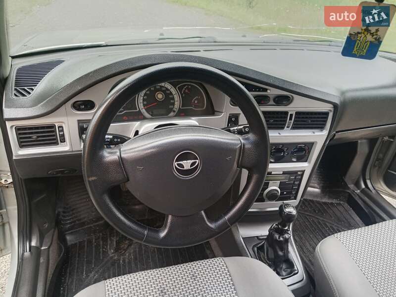 Седан Daewoo Nexia 2008 в Малине