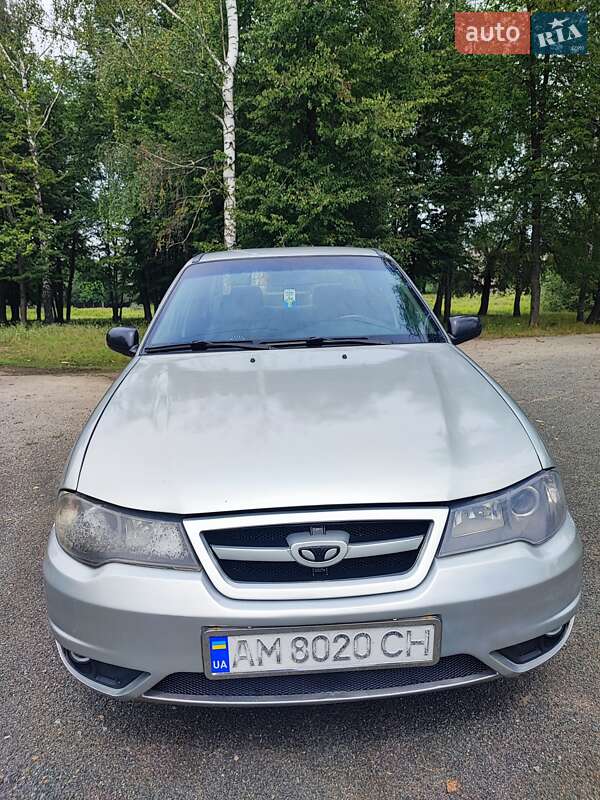 Седан Daewoo Nexia 2008 в Малине
