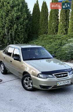 Седан Daewoo Nexia 2011 в Смілі