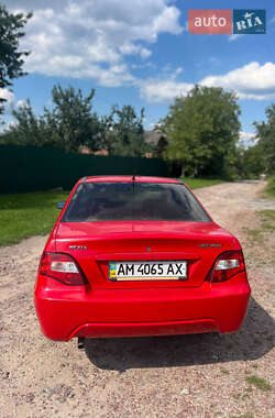 Седан Daewoo Nexia 2008 в 