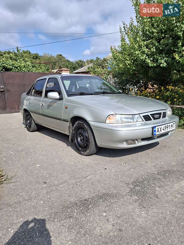 Седан Daewoo Nexia 2008 в Краснограде