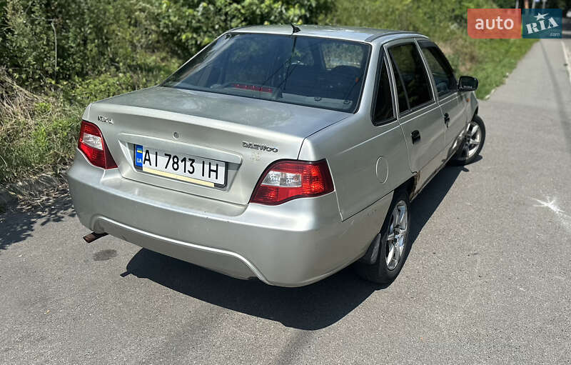Седан Daewoo Nexia 2008 в Киеве