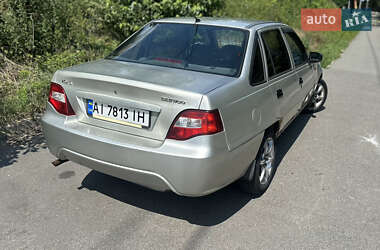 Седан Daewoo Nexia 2008 в 