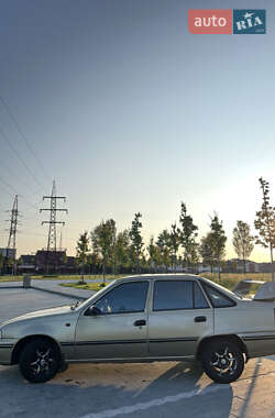 Седан Daewoo Nexia 2007 в 