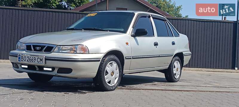 Седан Daewoo Nexia 2008 в Черновцах