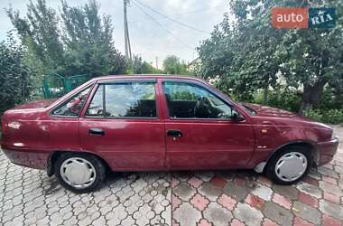Седан Daewoo Nexia 2011 в 