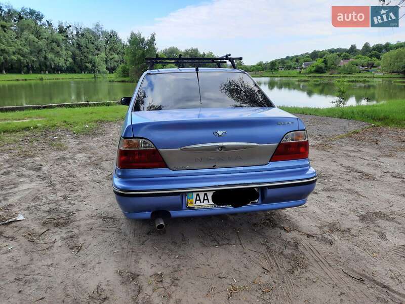 Седан Daewoo Nexia 2008 в Киеве