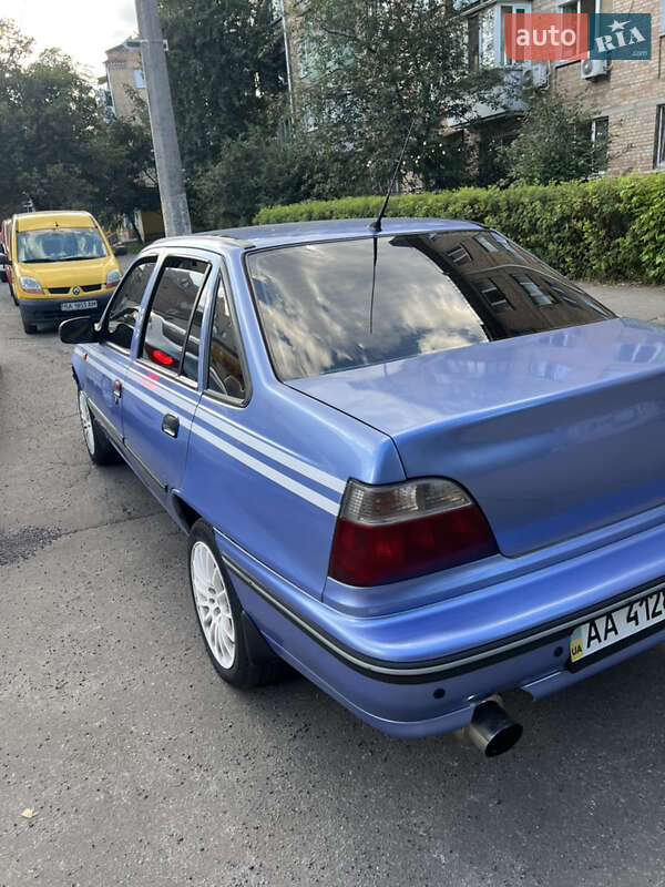 Седан Daewoo Nexia 2008 в Киеве