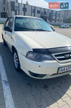 Седан Daewoo Nexia 2010 в Киеве
