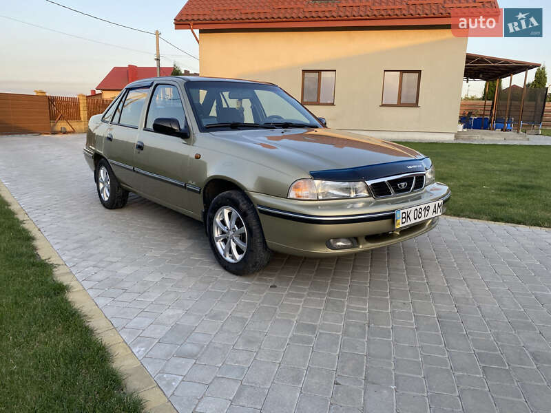 Седан Daewoo Nexia 2007 в 
