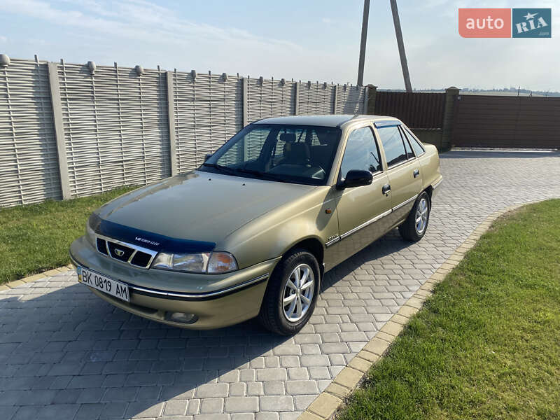 Седан Daewoo Nexia 2007 в Млинове