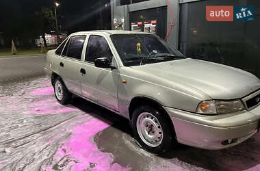 Седан Daewoo Nexia 2006 в Житомирі