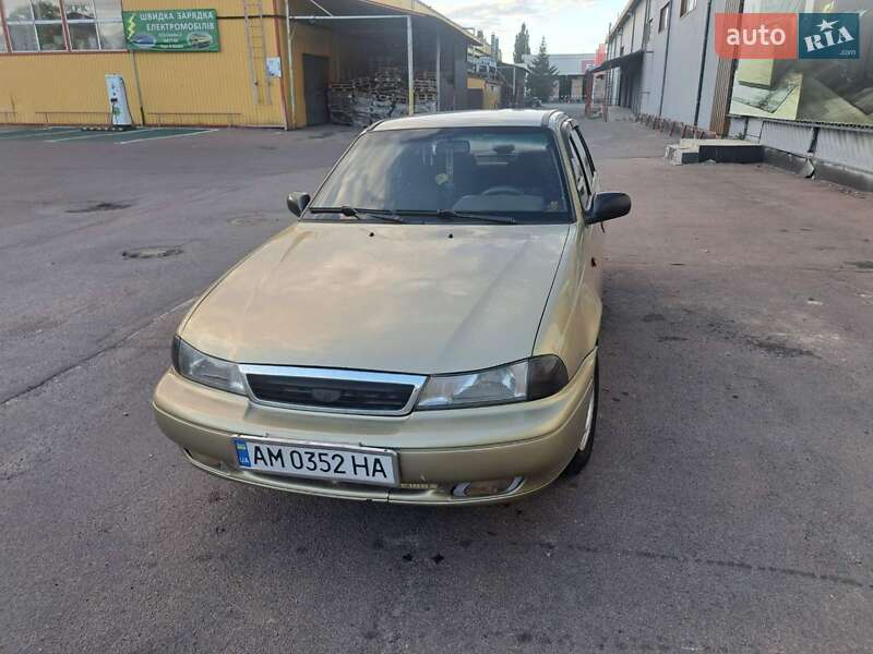 Седан Daewoo Nexia 2008 в 