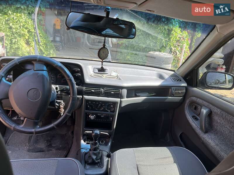 Седан Daewoo Nexia 2008 в Одессе