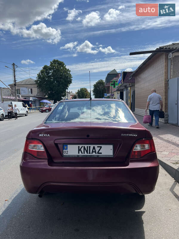 Седан Daewoo Nexia 2008 в Могилев-Подольске
