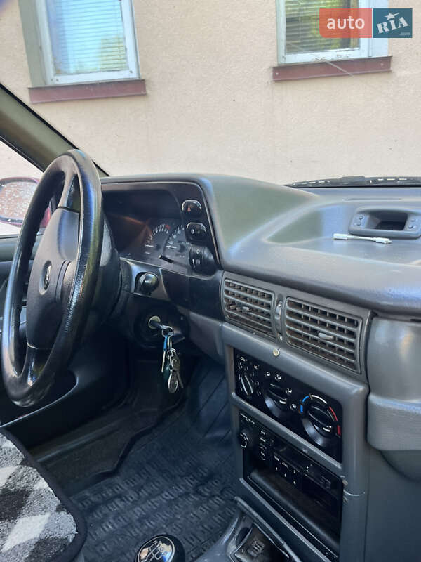 Седан Daewoo Nexia 1997 в Мостиске