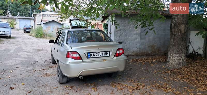 Седан Daewoo Nexia 2008 в Киеве фото 3 Седан Daewoo Nexia 2008 в Киеве
