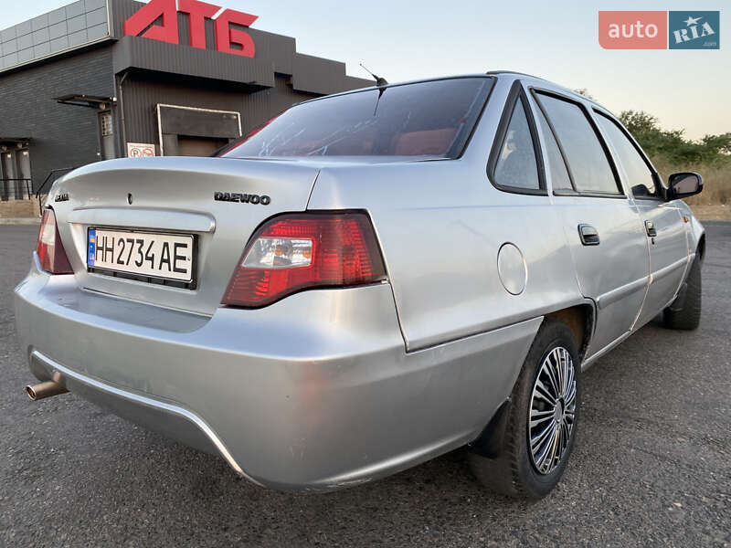 Седан Daewoo Nexia 2012 в Коблевому