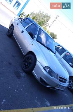 Седан Daewoo Nexia 2008 в 