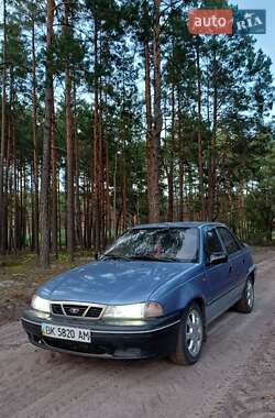 Седан Daewoo Nexia 2008 в Дубровице