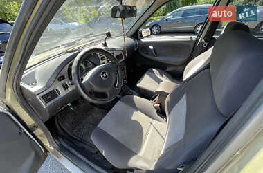 Седан Daewoo Nexia 2010 в 