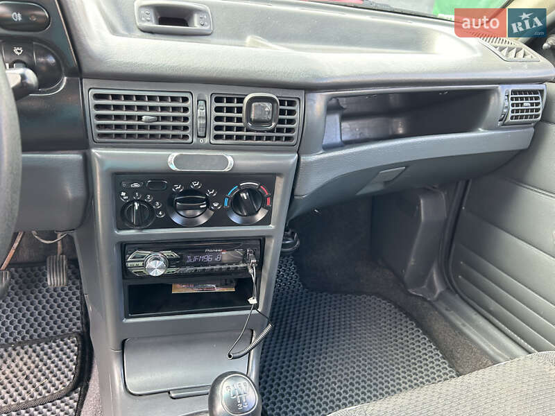 Седан Daewoo Nexia 2006 в Киеве