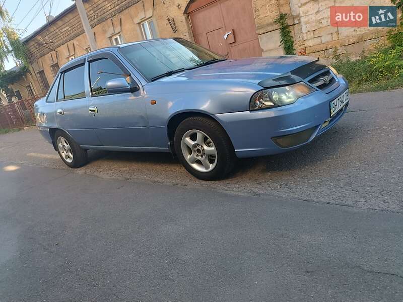 Седан Daewoo Nexia 2008 в 