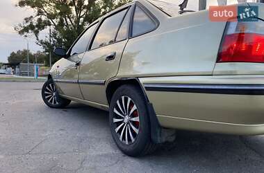 Седан Daewoo Nexia 2008 в 