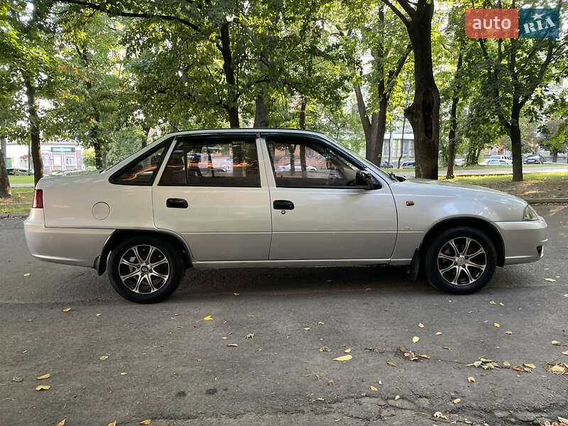 Седан Daewoo Nexia 2011 в Умани