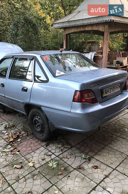 Седан Daewoo Nexia 2011 в 