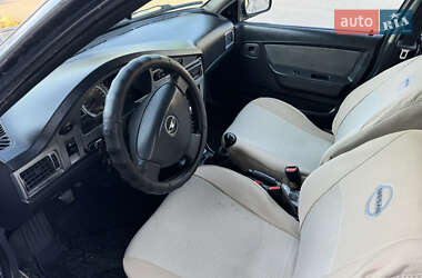 Седан Daewoo Nexia 2012 в 