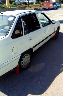 Седан Daewoo Nexia 2005 в 