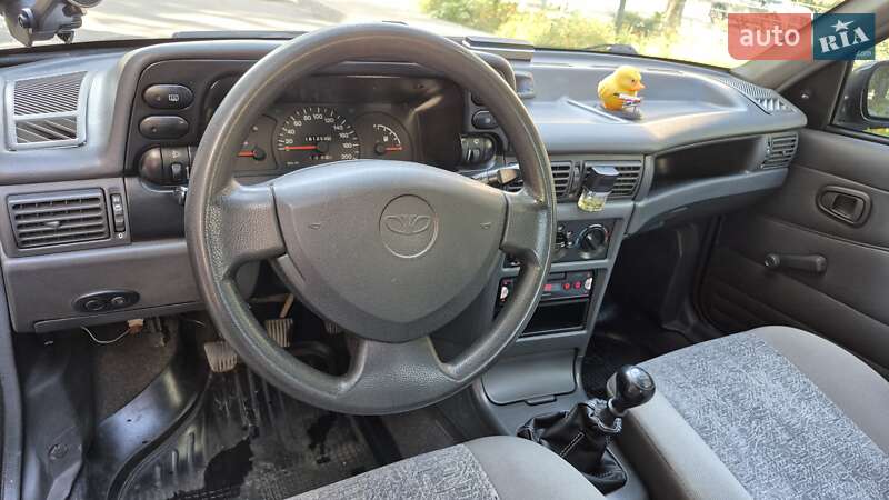 Седан Daewoo Nexia 2008 в Киеве