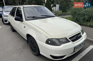 Седан Daewoo Nexia 2010 в 