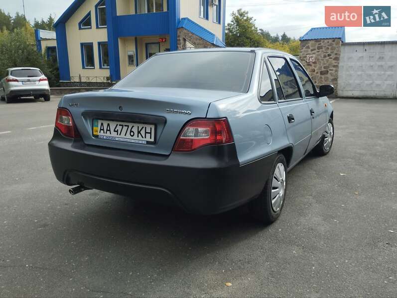 Седан Daewoo Nexia 2010 в Радомышле