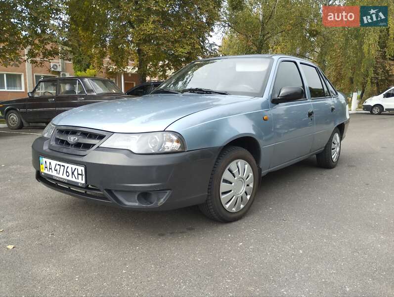 Седан Daewoo Nexia 2010 в Радомышле