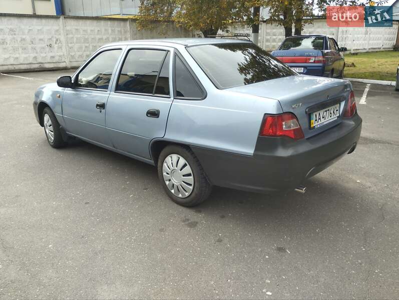 Седан Daewoo Nexia 2010 в Радомышле