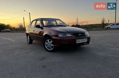 Седан Daewoo Nexia 2011 в 