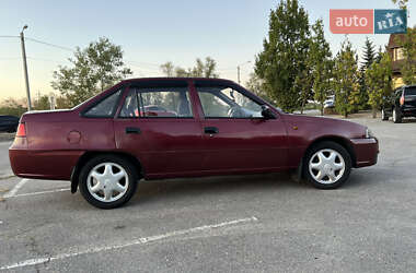 Седан Daewoo Nexia 2011 в 