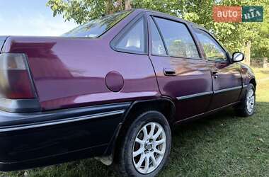Седан Daewoo Nexia 2008 в 