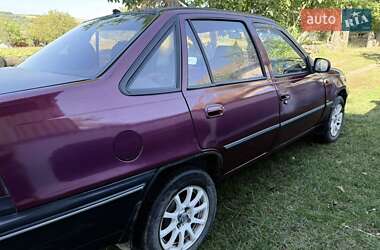 Седан Daewoo Nexia 2008 в 