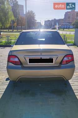 Седан Daewoo Nexia 2008 в 