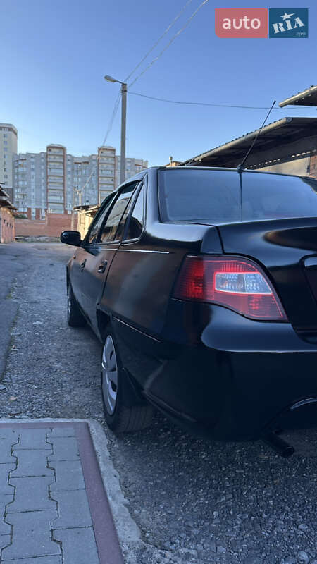 Седан Daewoo Nexia 2011 в Хмельницком