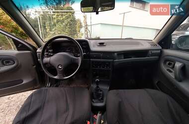 Седан Daewoo Nexia 1999 в 